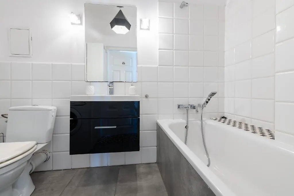 Wilcza 55: Central Private Apartment with Separate Bedroom Warsaw 0*,  Poland
